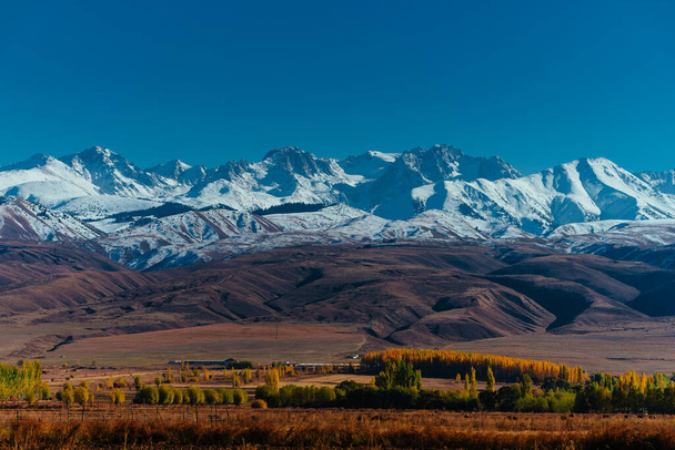Autumn mountains landscape in Kyrgyzstan - Foto, Imagem