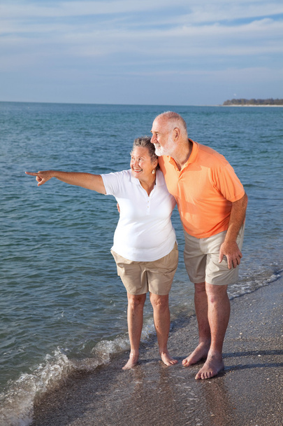 Seniors Sightseeing at the Beach - Fotografie, Obrázek