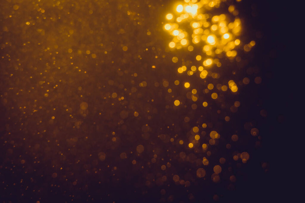 Kiiltävät tähdet hämärtää kultaa bokeh käyttää juhlia tausta - Valokuva, kuva