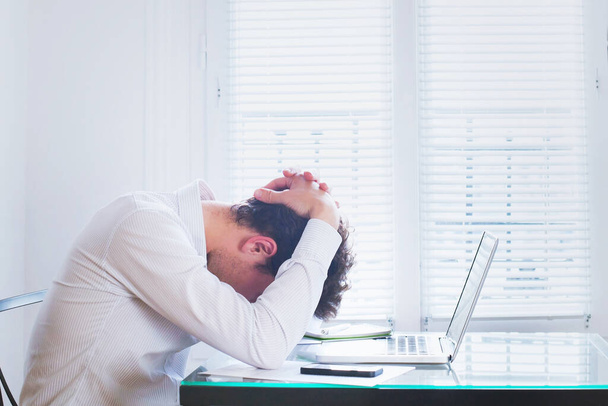 emotional burnout, tired businessman at workplace in the office, stress concept - Foto, Imagen