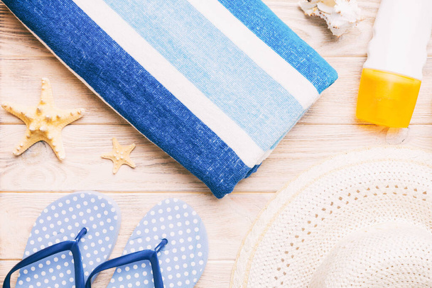 Summer vacation concept flat lay. beach accessories and towel top view. Space for text. travel concept. - Valokuva, kuva
