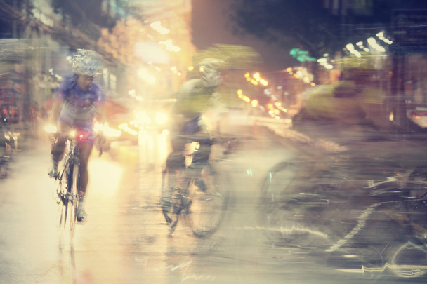 zaburzenia ruchu roweru nocą - Zdjęcie, obraz