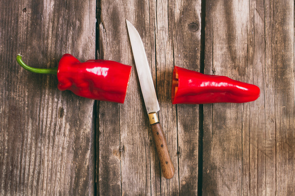 pepper and knife - Fotoğraf, Görsel
