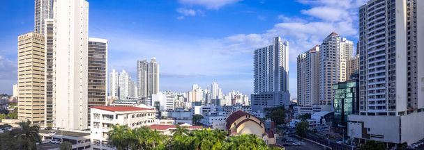 Panoraamanäkymät Panama Cityn keskustaan ja finanssikeskukseen. - Valokuva, kuva