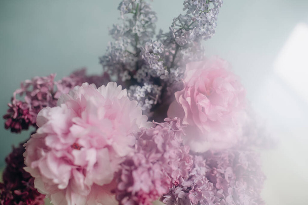 Purple fresh flowers, lilac, bouquet flowers elegant - Фото, изображение