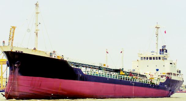 Statek-cysterna - Zdjęcie, obraz