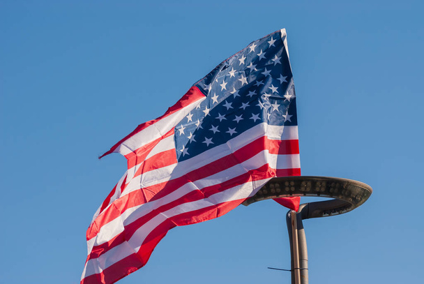 Американский флаг на День памяти, 4 июля, День независимости, Концепция празднования. - Фото, изображение