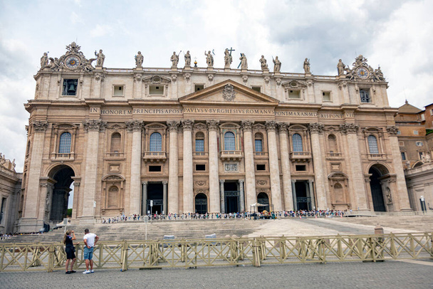 A large building of Dome in the Vatican, Rome, Italy - Foto, Bild