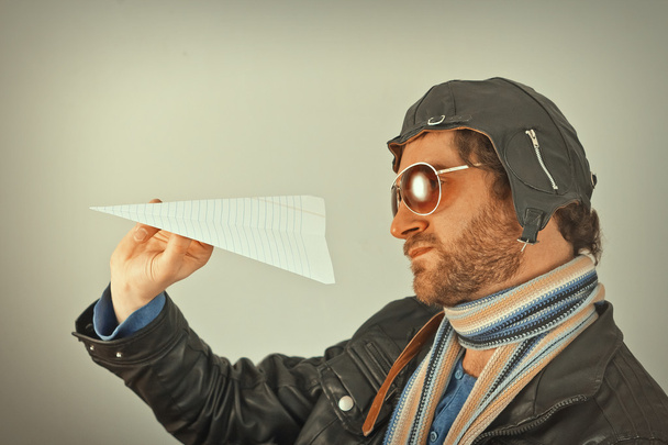 Letec muž papírové letadlo - Fotografie, Obrázek
