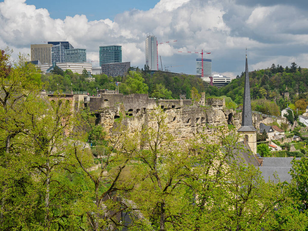 Luxemburgin kaupunki keväisin - Valokuva, kuva
