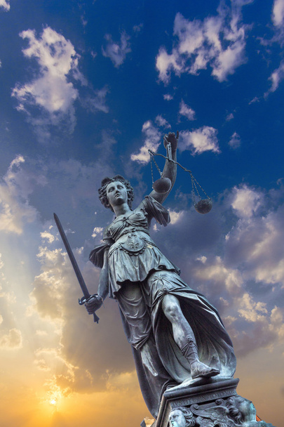 Justitia, monument v Frankfurt, Německo - Fotografie, Obrázek