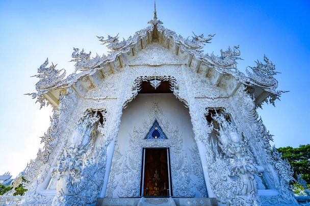 Beautiful White Church in Rong Khun Temple, Chiang Rai Province. - Фото, изображение