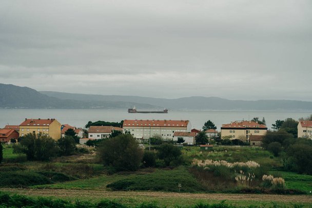 Muxia, uma pequena cidade costeira e destino turístico na Costa da Morte, La Coruna, Galiza, Espanha. Foto de alta qualidade - Foto, Imagem