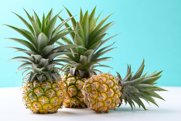 Thai pineapple fruit in summer season, Tropical fruit - Foto, afbeelding