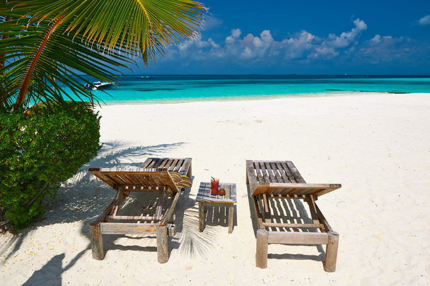 Hermosa playa en Maldivas
 - Foto, Imagen