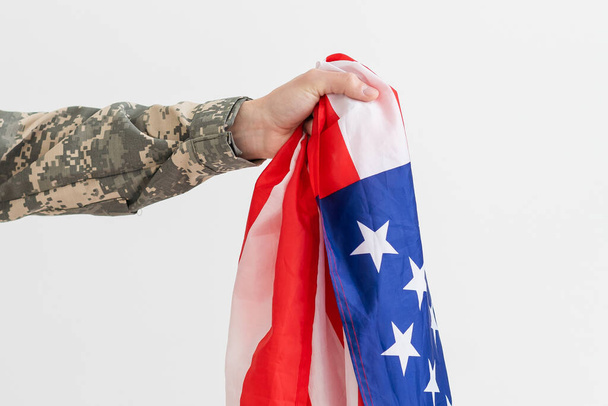 Soldato militare con bandiera USA - Foto, immagini