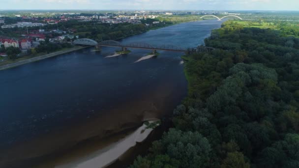 Vistula Nehri 'nin güzel Panorama' sı Torun Krajobraz Wisla Hava Manzarası Polonya. Yüksek kalite 4k görüntü - Video, Çekim