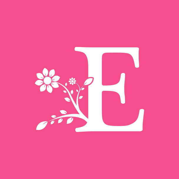 Letter E Linked Fancy Logogram Flower. Usable for Business and Nature Logos. - Wektor, obraz