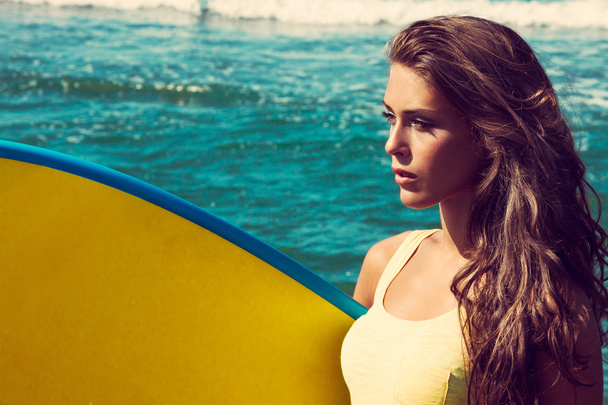 girl with surfboard - Photo, Image