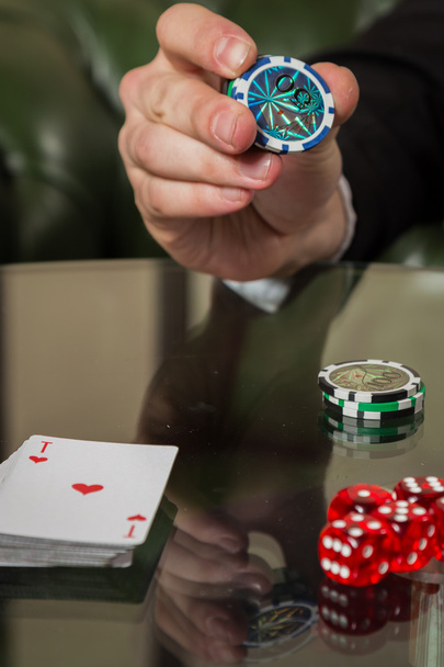 Poker chips in hand and cards - Zdjęcie, obraz