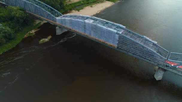 Güzel Pilsudski Köprüsü Vistula Torun Wisla Havacılık Manzarası Polonya. Yüksek kalite 4k görüntü - Video, Çekim