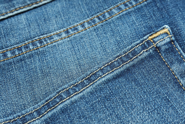 Concepto de ropa casual moderna - jeans, pantalones vaqueros - Foto, Imagen