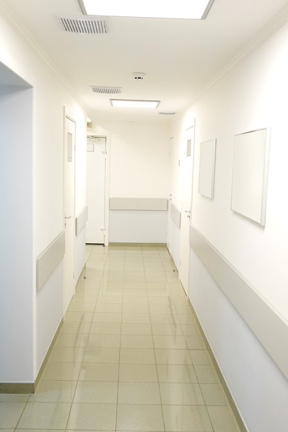 Medical center corridor interior - Foto, Bild