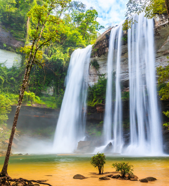 Huai Luang Waterfall  in Thailand - Foto, imagen