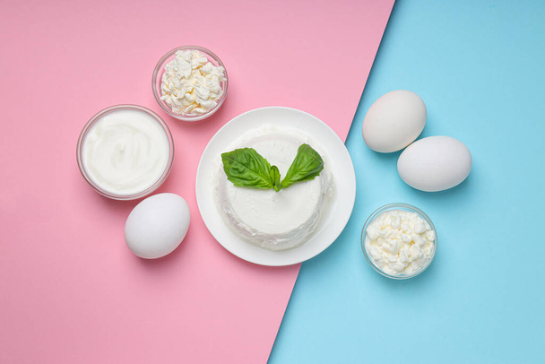 Concept d'aliments savoureux - différents produits laitiers - Photo, image