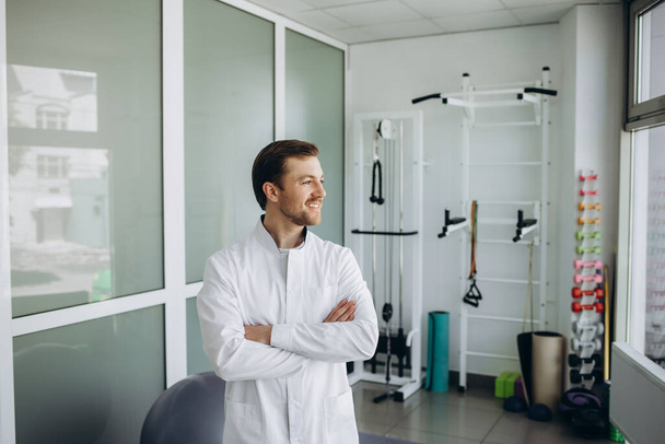 portrait of a young vertebrologist doctor in the clinic. - Photo, Image