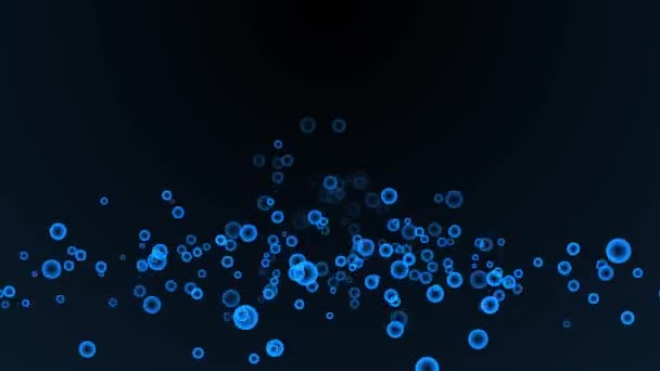 Niebieska kula szklana ikona cząstek odbija się od podłoża na czarnym tle. - Materiał filmowy, wideo