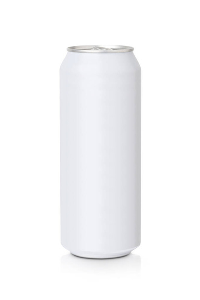 White 500ml and aluminium can, isolated on white background. With clipping path - Foto, Imagen