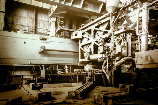 Maschinenhalle der Hüttenwerke - Foto, Bild