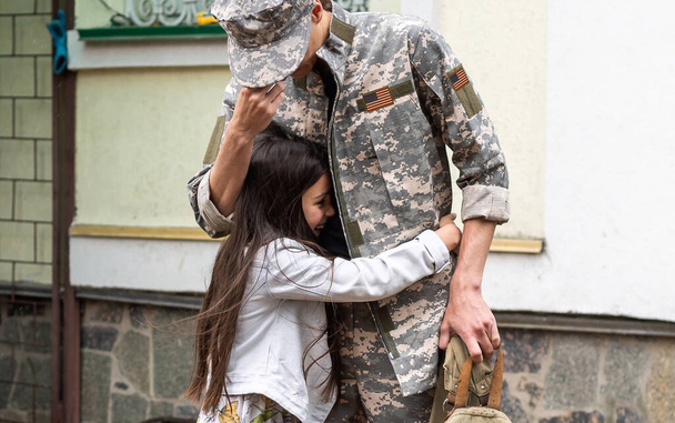 Soldat réuni avec sa fille
 - Photo, image