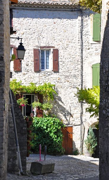 bonita aldeia francesa
 - Foto, Imagem