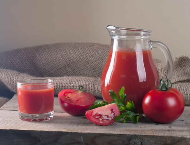 frasco con tomate
 - Foto, Imagen