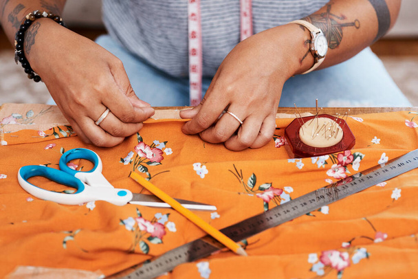 Preparing to sew. an unrecognizable woman making a garment at home - 写真・画像