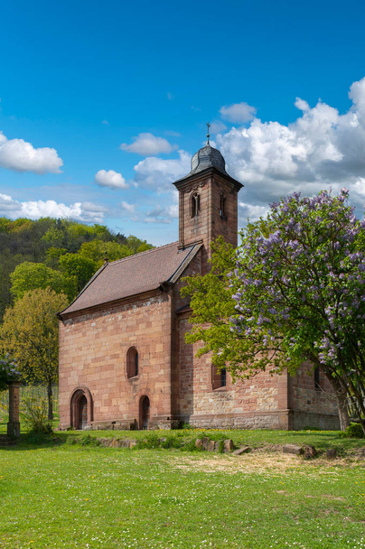 Capilla románica de San Nicolás en Klingenmunster. Región Palatinado en el estado federal de Renania-Palatinado en Alemania - Foto, Imagen