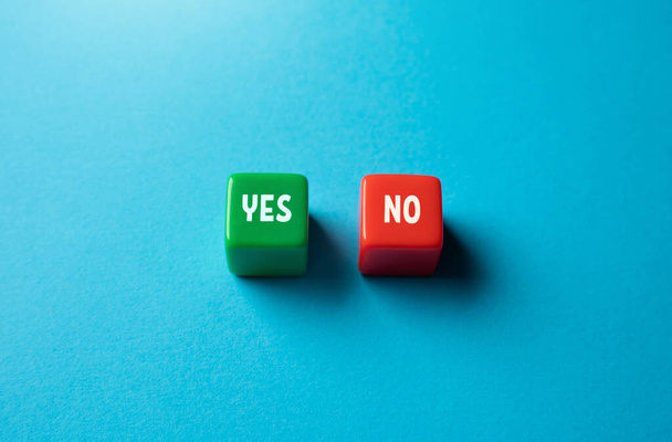 Yes or No. Choice between acceptance and rejection. Decision making, voting. Weighing the pros and cons. Symbol of power and responsibility, informed choices - Φωτογραφία, εικόνα