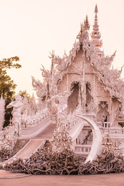 Rong Khun tempel in Chiang Rai provincie, Thailand. - Foto, afbeelding