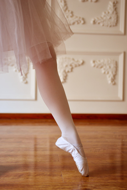 Lähikuva baletti tyttöjen jalat
 - Valokuva, kuva