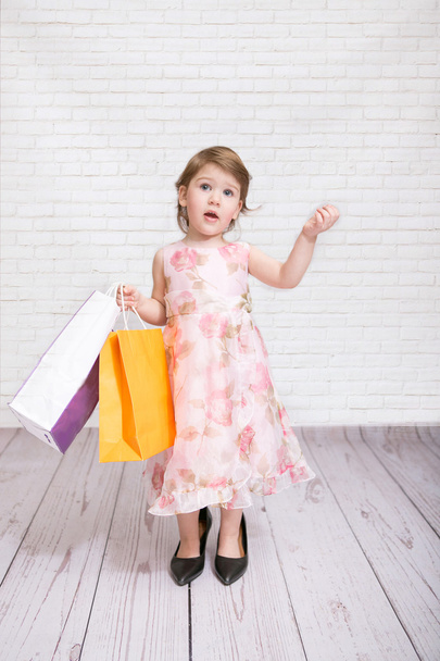 child shopping - Foto, Bild