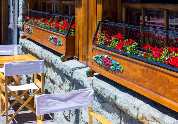 Argentina, Patagonia, Bariloche cafetería y restaurantes cerca de la orilla del lago Nahuel Huapi . - Foto, imagen