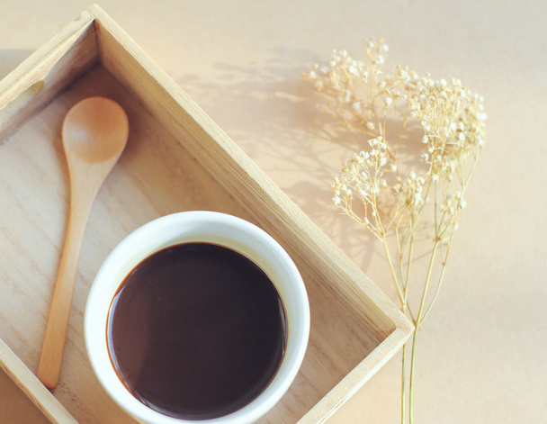 Чорна кава і ложка
 - Фото, зображення
