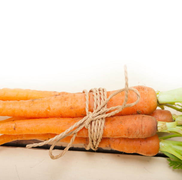 детская морковка связка, связанная веревкой
 - Фото, изображение