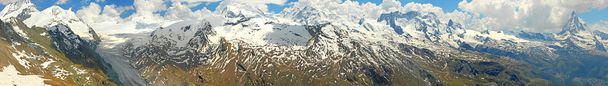 Bergpanorama mit Gletscher und Matterhorn - Foto, Bild