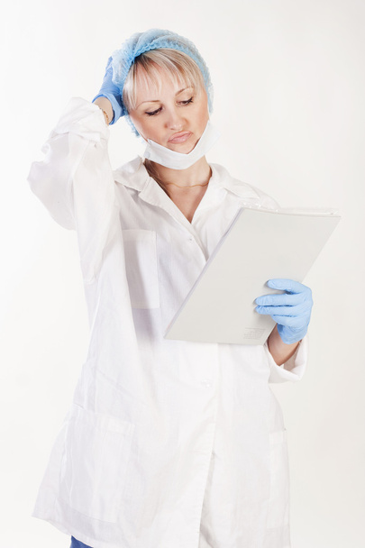Pretty doctor with folder - Photo, Image