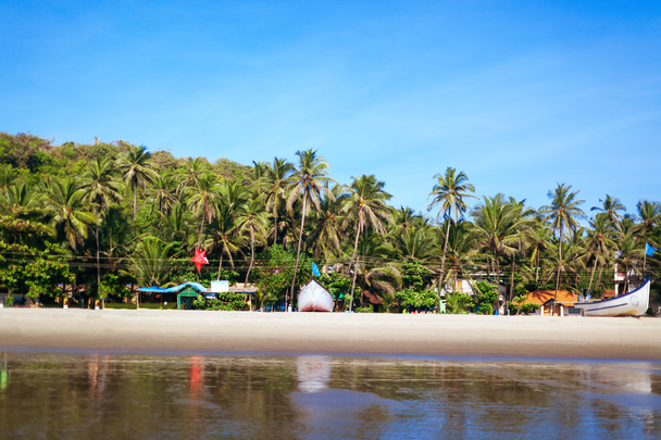 Casa en playa tropical
 - Foto, Imagen