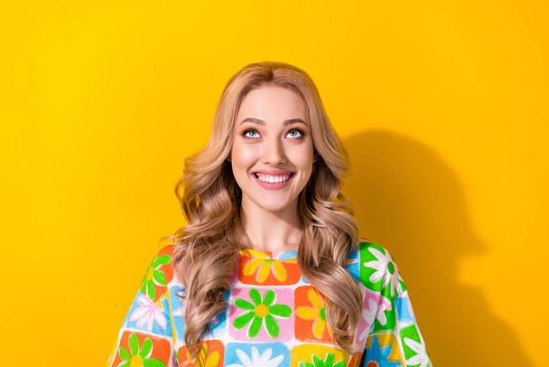 Closeup photo adorable curly hair lady white toothy smile look up shop poster wear summer clothes isolated yellow color background. - Valokuva, kuva