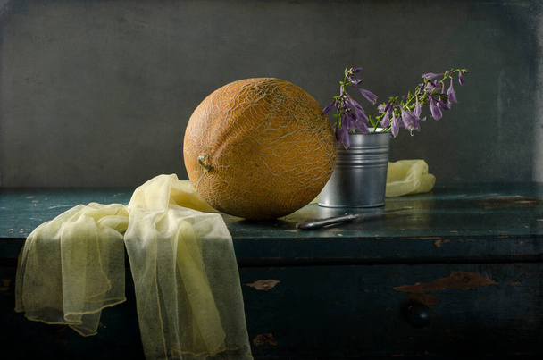 fresh ripe yellow and green lemons  - Valokuva, kuva